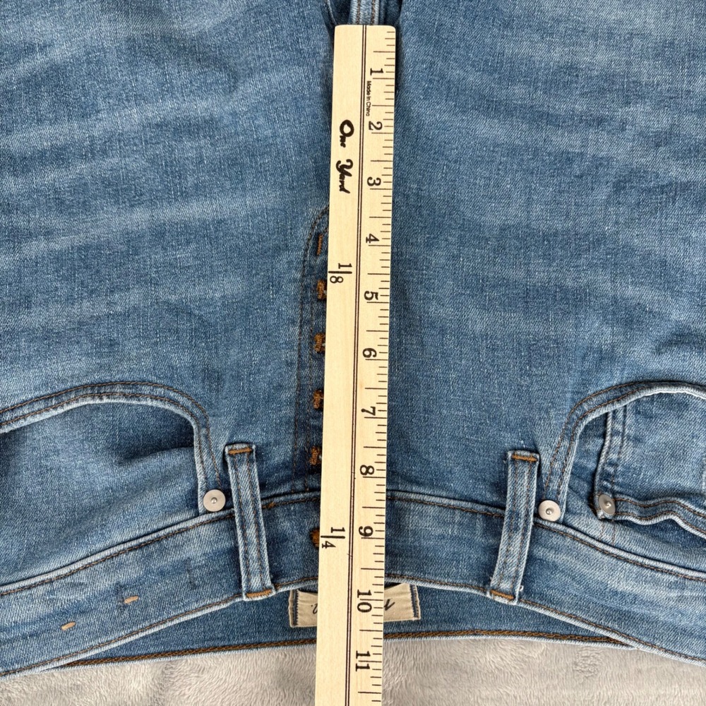 High-Rise Wide Leg Women's Jeans in Medium Blue - Picture 14 of 16